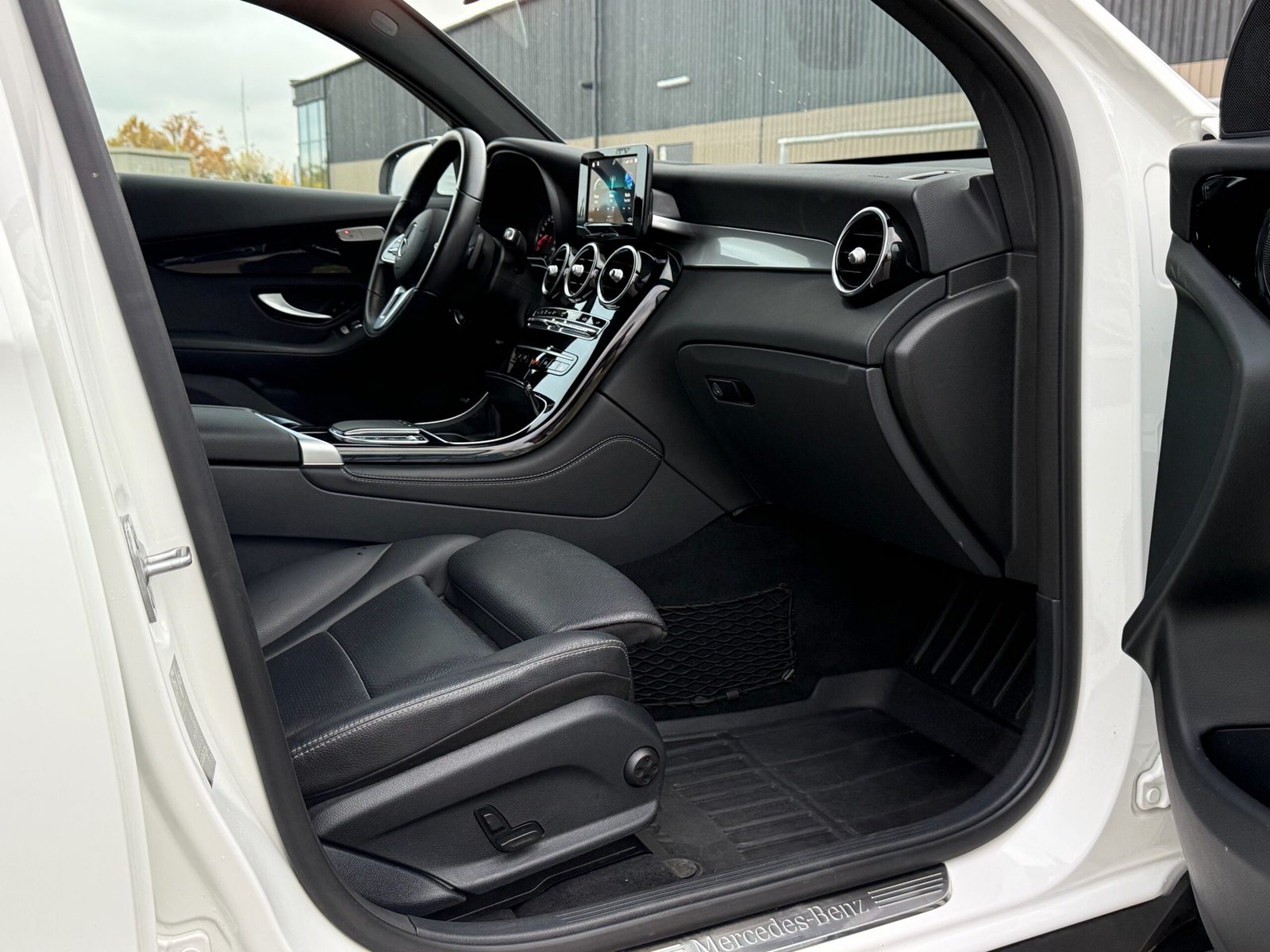 Mercedes-Benz GLC Coupe 300, 2020 - Image 18