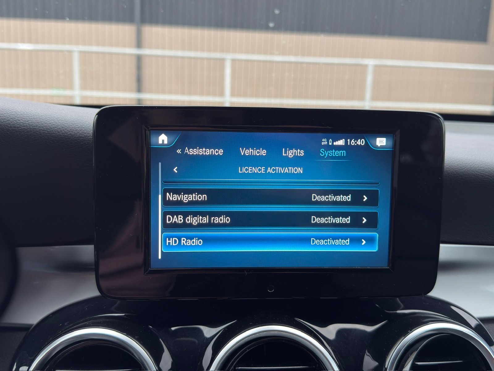 Mercedes-Benz GLC Coupe 300, 2020 - Image 36