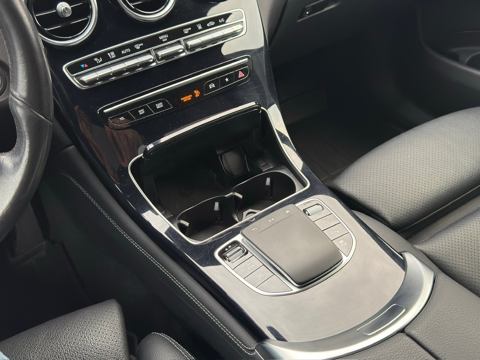 Mercedes-Benz GLC Coupe 300, 2020 - Image 40